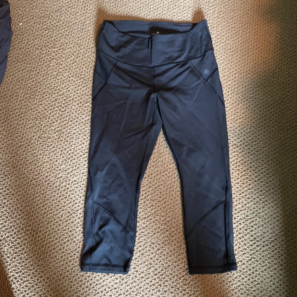 Athleta Capri Leggings